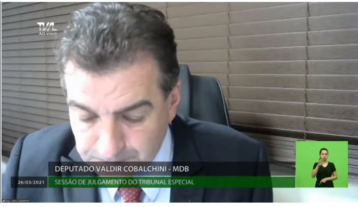 Deputado Valdir Cobalchini foi o sétimo a votar no processo que analisa o impeachment de Carlos Moisés – Foto: Alesc/divulgação