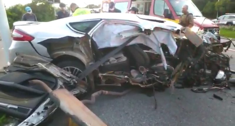 Carro ficou completamente destruído após acidente – Foto: Guarda Municipal/Divulgação/ND