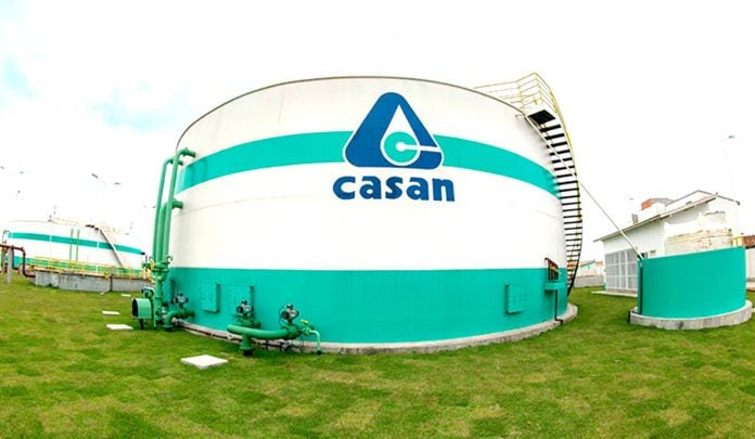 Símbolo da Casan em uma estrutura da empresa
