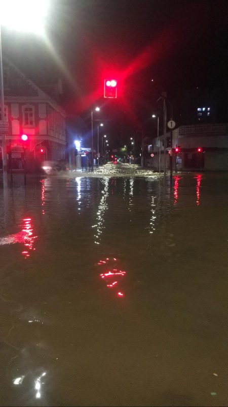 Regi&atilde;o Central da cidade foi uma das mais afetadas com as chuvas – Foto: Ricardo Alves/NDTV