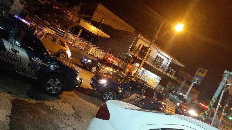 Portas, cadeiras e at&eacute; uma parede foi danificada por conta da briga – Foto: Divulga&ccedil;&atilde;o