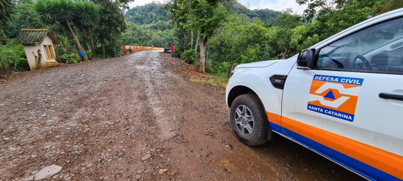 Após vistoria, coordenador da Defesa Civil solicitou um engenheiro especialista – Foto: Defesa Civil/Divulgação