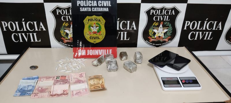 Delegacia de Homicídios também apreendeu drogas em uma das casas alvo da operação – Foto: Polícia Civil/Divulgação