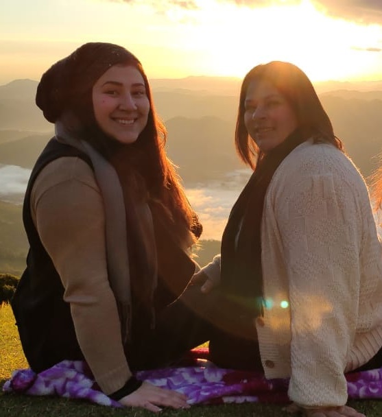 Ana Carla Leal, 27 anos, e Doralina de F&aacute;tima Siqueira Leal, 43 anos. M&atilde;e e filha foram mais duas v&iacute;timas da Covid-19 em SC – Foto: Reprodu&ccedil;&atilde;o/Redes Sociais