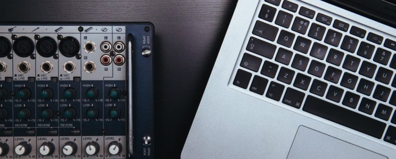 Guia de Compras: aprenda a escolher notebooks de alta performance - Photo on VisualHunt