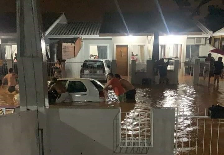 Em Palhoça, moradores tiveram problemas em decorrência das chuvas