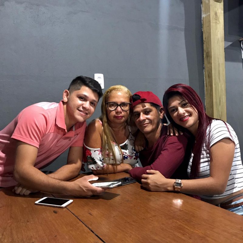 Fábio Ferreira tinha acabado de completar 45 anos ao lado da esposa e dos filhos – Foto: Arquivo pessoal/ND
