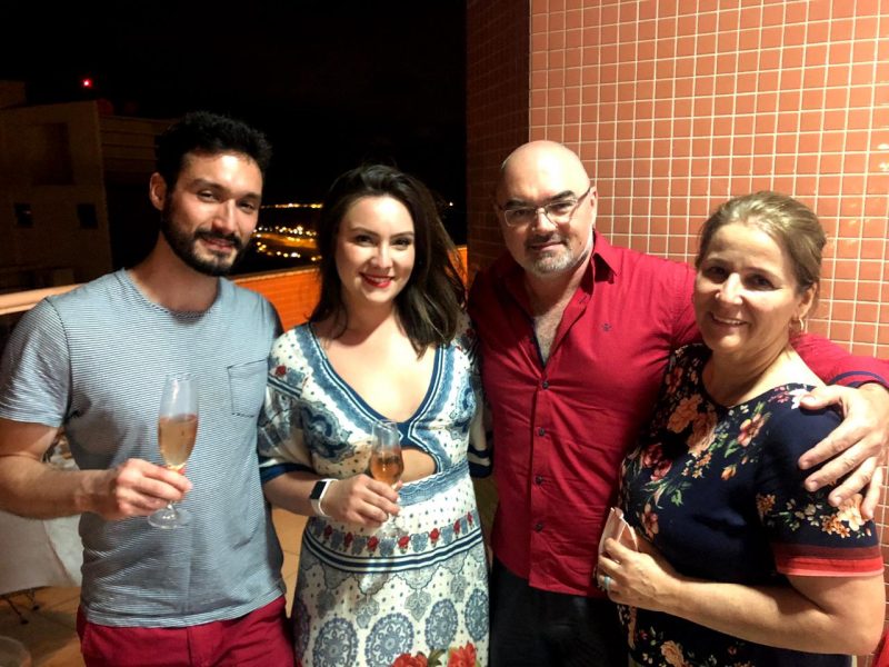 Paulo com a esposa Helo&iacute;sa e os filhos Joana e Jo&atilde;o Vin&iacute;cius – Foto: Arquivo pessoal/Reprodu&ccedil;&atilde;o/ND