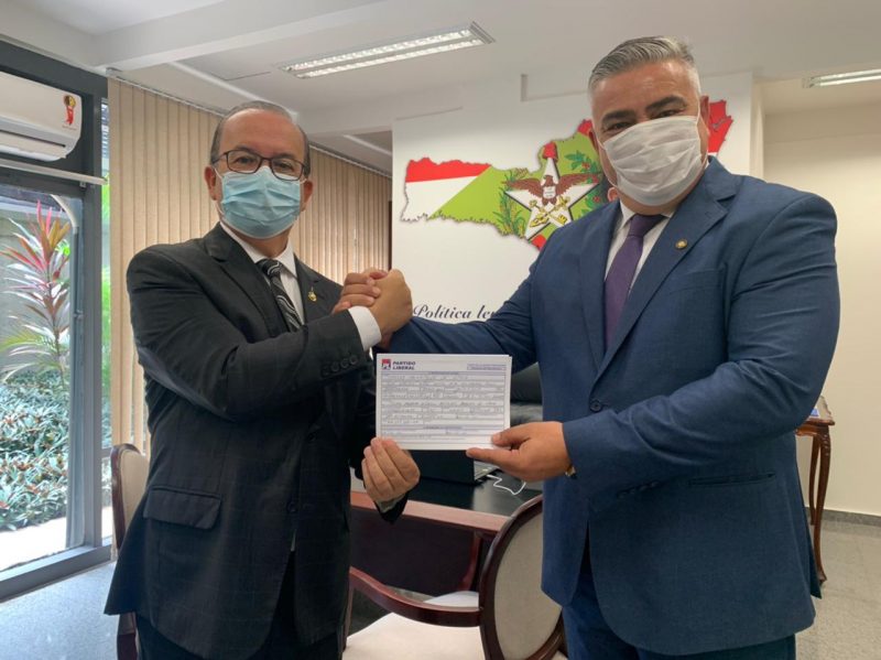 Senador Jorginho Mello e deputado estadual Sargento Lima – Foto: Divulgação/Assessoria