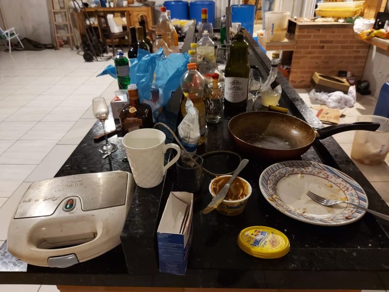 Laborat&oacute;rio tinha capacidade para produzir R$ 10 milh&otilde;es em drogas – Foto: Paulo Metling/ND