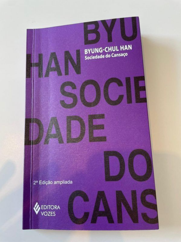 Livro a Sociedade do Cansaço que foi o tema da matéria 