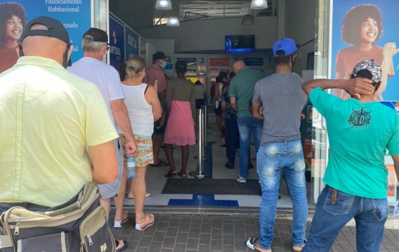 Aglomera&ccedil;&atilde;o no Centro – Foto: Nadia Michaltchuk/ND