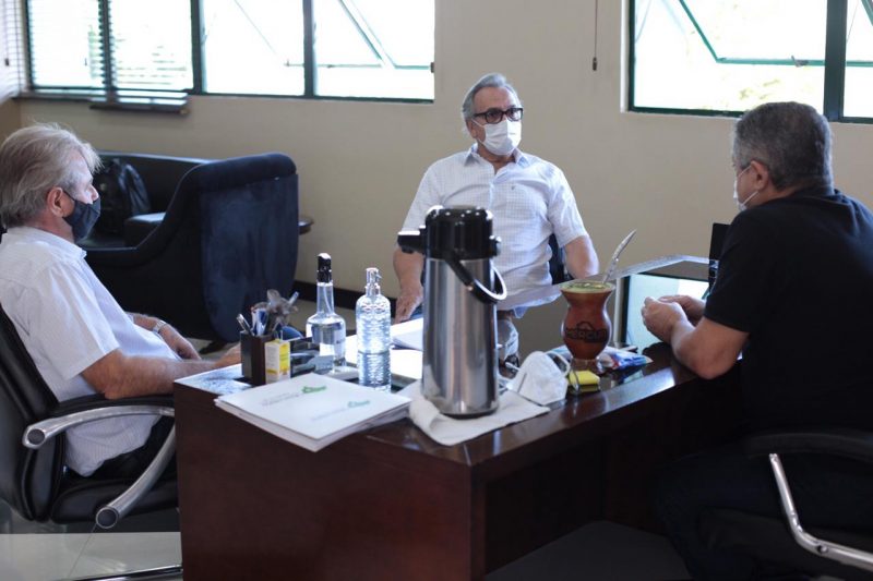 Entrega das m&aacute;scaras foi realizada na manh&atilde; desta ter&ccedil;a-feira (9) – Foto: Prefeitura de Chapec&oacute;/ND