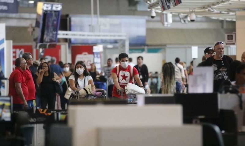 Passageiros manterão uso de máscaras durante voo &#8211; Foto: Fernando Frazão/Agência Brasil/Divulgação/ND