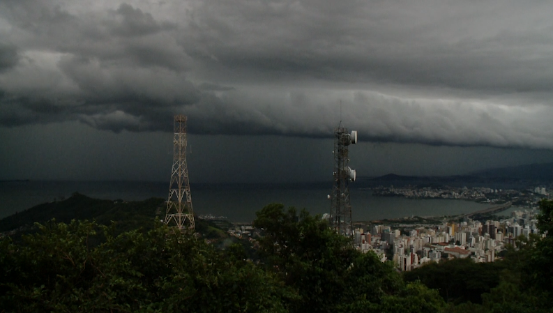Nuvem Shelf Cloud em Florianópolis – Foto: Gabriel Vieira/NDTV