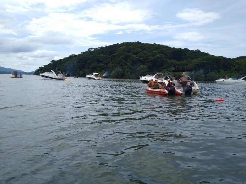Operação foi realizada para coibir aglomerações em embarcações – Foto: PM/Divulgação