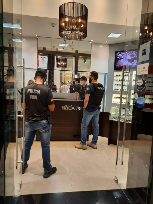 Pol&iacute;cia faz vistoria no local para entender a din&acirc;mica do crime – Foto: Pol&iacute;cia Civil/Divulga&ccedil;&atilde;o