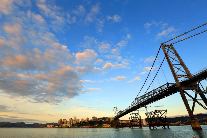 Ponte Hercílio Luz, em Florianópolis – Foto: Ricardo Wolffenbüttel/Divulgação/Secom/ND