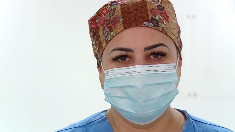 Jonilda foi a primeira pessoa a ser vacinada contra a Covid-19 em Itaja&iacute; – Foto: Almir Rodrigues/NDTV