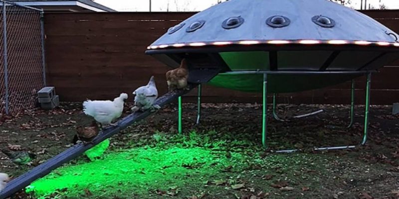 A constru&ccedil;&atilde;o imita o formato de uma nave espacial – Foto: Reprodu&ccedil;&atilde;o/Youtube/ND