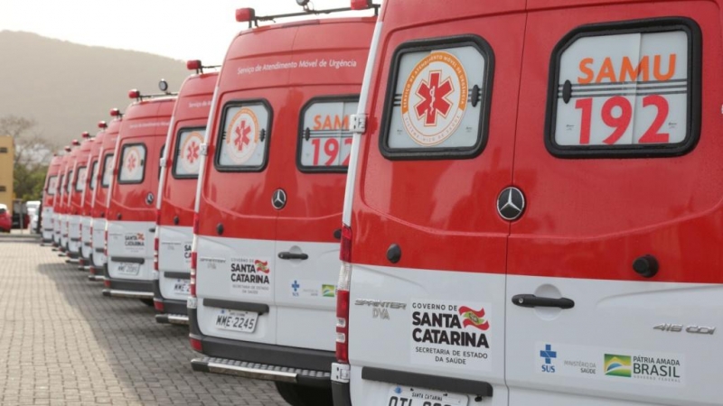 Carmen Zanotto sugeriu a criação de um consórcio para compra de novas ambulâncias – Foto: Cristiano Estrela/Secom