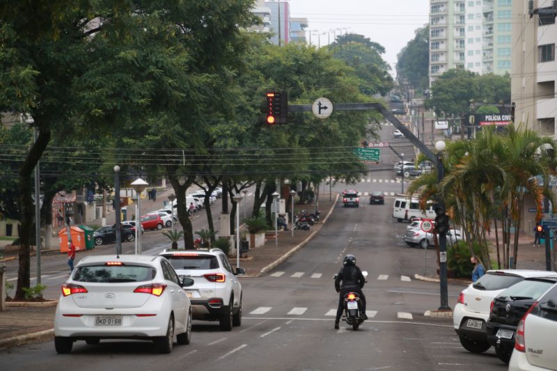 Ideia do projeto &eacute; atender n&atilde;o apenas as fam&iacute;lias que atualmente est&atilde;o sem renda, mas tamb&eacute;m os trabalhadores aut&ocirc;nomos, os ambulantes e os micro e pequenos empres&aacute;rios – Foto: Mauricio Vieira/ND