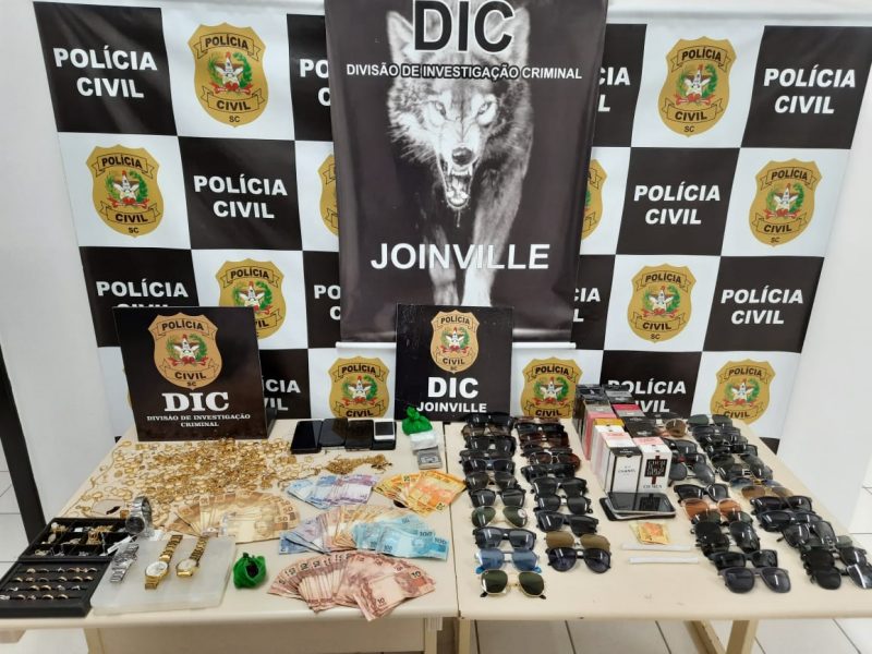 Produtos recuperados pela polícia