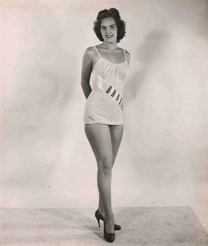 Posando para o fotógrafo oficial do Miss Universo 1957 – Foto: Albert R. Kelch/Divulgação/ND