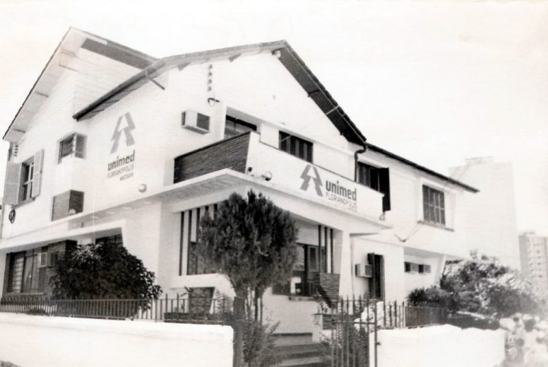 Primeira sede da Unimed Grande Florianópolis, que surgiu em 1971, na região, para oferecer uma alternativa de assistência médica para a população – Acervo Unimed/Divulgação/ND