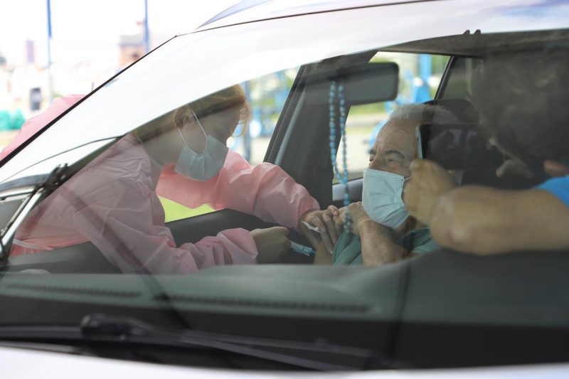 Munic&iacute;pios querem fazer compra direta da vacina para avan&ccedil;ar no plano de imuniza&ccedil;&atilde;o – Foto: Leonardo Sousa/PMF/Divulga&ccedil;&atilde;o/ND
