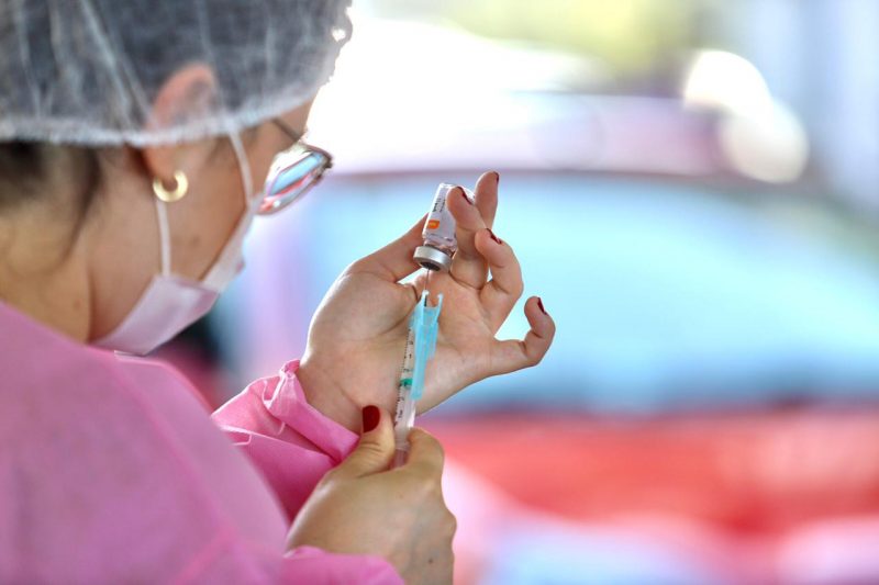 Vacina&ccedil;&atilde;o ocorreu neste s&aacute;bado (13), em Florian&oacute;polis – Foto: Cristiano Andujar/PMF/ND