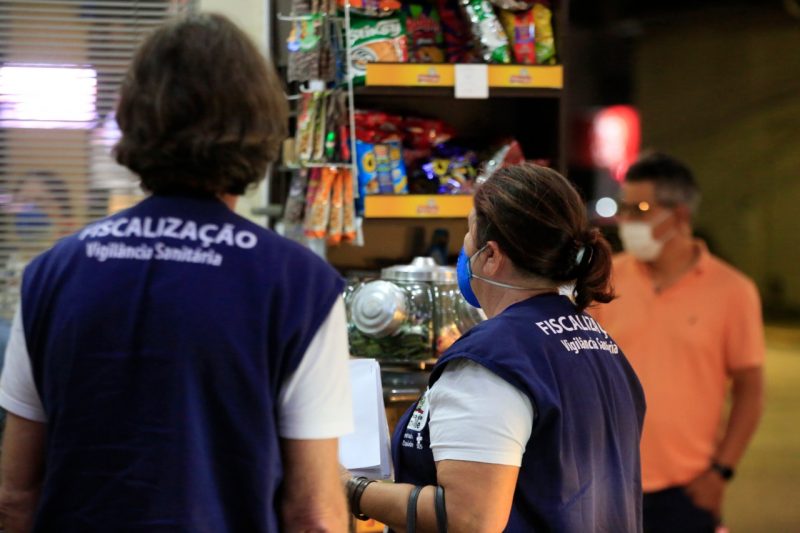 Decreto determina multas para quem não usar máscara em SC. Fiscalizações são realizadas