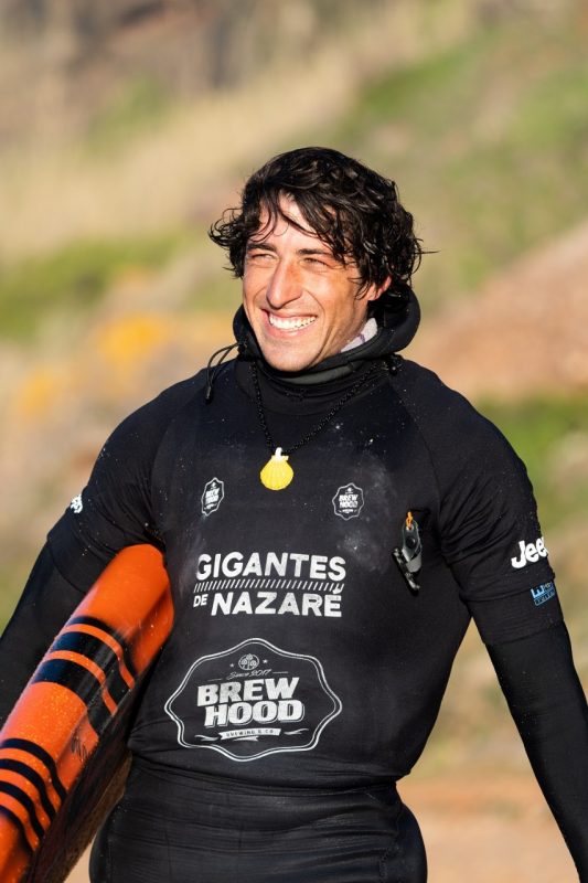 Vini dos Santos, surfista de Florianópolis especializado em ondas gigantes – Foto: Divulgação/ND