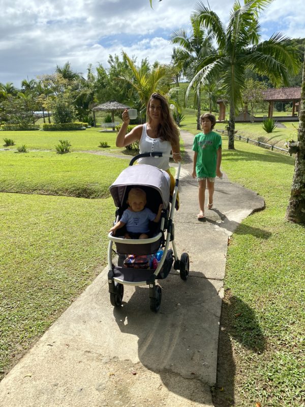 Esque&ccedil;a os coveiros, pense nos seus anjos – Foto: Cacau Menezes