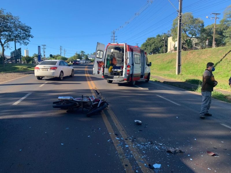 Acidente deixou duas pessoas feridas nesta sexta-feira (30). – Foto: Polícia Militar/Divulgação/ND