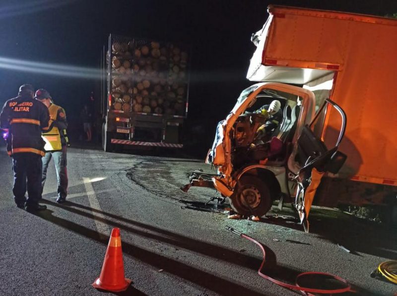 Acidente aconteceu na madrugada desta quinta-feira (1º) – Foto: Corpo de Bombeiros/Divulgação