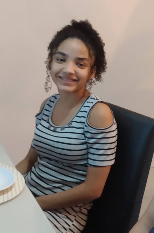 Ana Paula Cartana tem 14 anos e está desaparecida desde a manhã de domingo. – Foto: Divulgação/ND