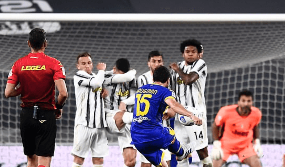 Cristiano Ronaldo sai machucado de jogo de Portugal e preocupa Juventus -  Placar - O futebol sem barreiras para você