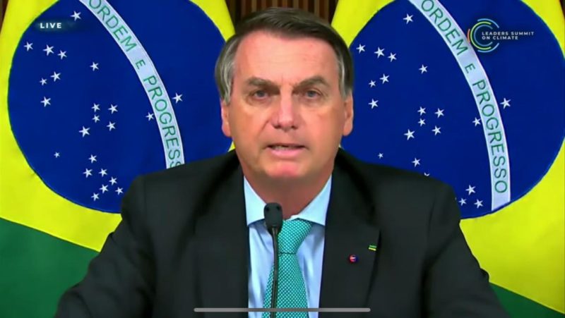 Jair Bolsonaro promete duplicar recursos de fiscalização ambiental, além de reafirmar compromissos de redução de emissão de gases do efeito estufa – Foto: YouTube/Reprodução/ND