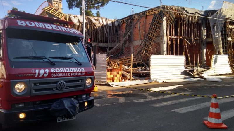 Feridos foram encaminhados ao hospital – Foto: Bombeiros Voluntários Caçador/Divulgação/ND