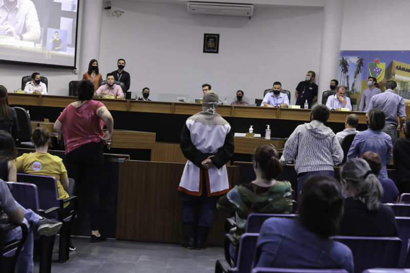 Guarda Municipal teve que intervir em alguns momentos da vota&ccedil;&atilde;o – Foto: Mauro Artur Schlieck/ND