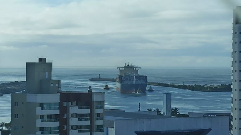 Canal de acesso aos Portos de Itajaí e Navegantes foram liberados na manhã deste sábado – Foto: Divulgação/ND