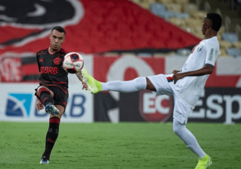 23 – O lateral-direito Matheuzinho, do Flamengo, também é avaliado em 8 milhões de euros (R$ 42,3 milhões).- Foto: Alexandre Vidal / Flamengo