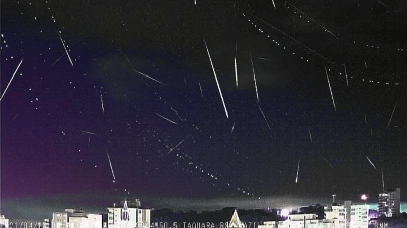 Chuva de meteoros líridas é observada no Sul