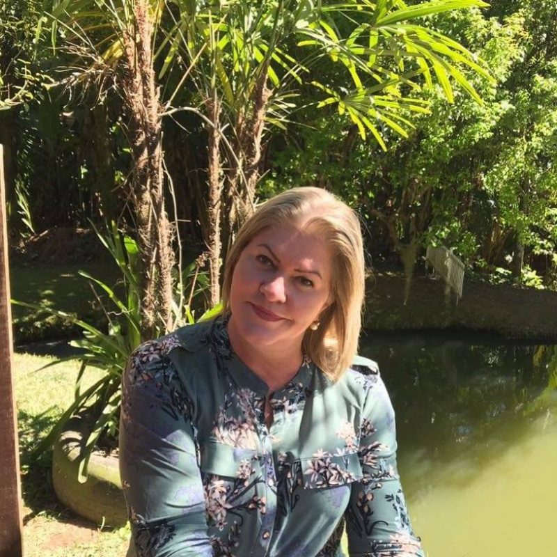 Clarice atua como diretora da EBM Profª Maria Helena Trentini Machado – Foto: Redes Sociais