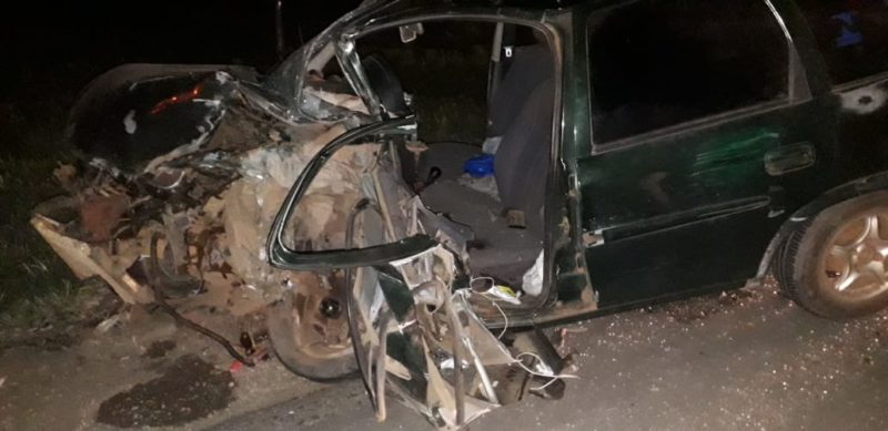 Vítima ficou presa às ferragens. – Foto: Corpo de Bombeiros Militar/Divulgação/ND
