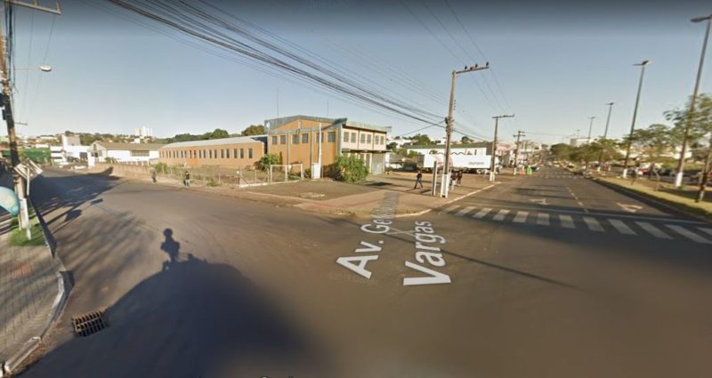 Acidente aconteceu no cruzamento da avenida Get&uacute;lio Vargas e rua Blumenau – Foto: Google Street View/Divulga&ccedil;&atilde;o ND