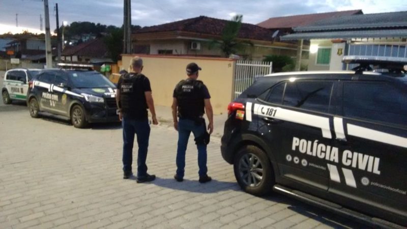 Apreens&atilde;o foi realizada na manh&atilde; desta ter&ccedil;a-feira (27), na zona Sul de Joinville – Foto: Pol&iacute;cia Civil/Divulga&ccedil;&atilde;o