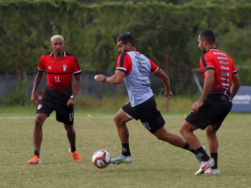 Davi Lopes volta à equipe para o jogo decisivo desta quinta-feira (15) – Foto: Vitor Forcellini/JEC