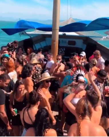 Balada em alto-mar registra aglomeração no Litoral de Santa Catarina – Foto: Instagram/Reprodução/ND